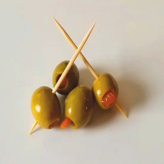 Handy Housewares 600-Count Round 2.5" Long Wooden Toothpicks - Great for Appetizers, Baking and more! {3}