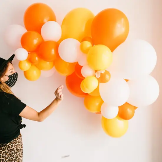 HALLOWEEN CANDY BALLOON PI&Ntilde;ATA GARLAND {4}