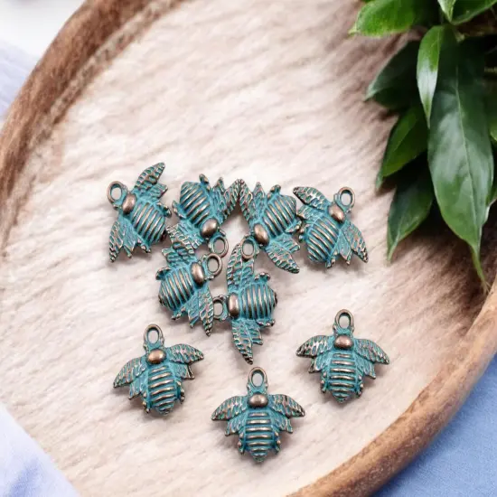 *50* 21x16mm Copper Patina Bee Charms {4}