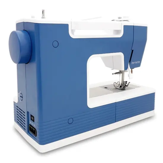 Bernette B05 Academy Sewing Machine Bundle {4}