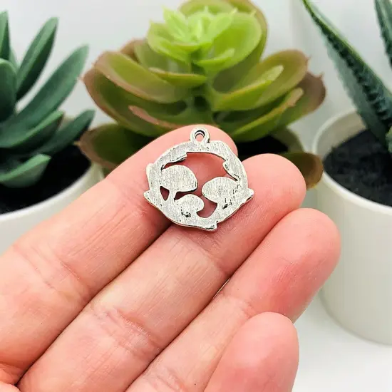 Small Silver Round Mushroom Charms, 21x20mm {3}