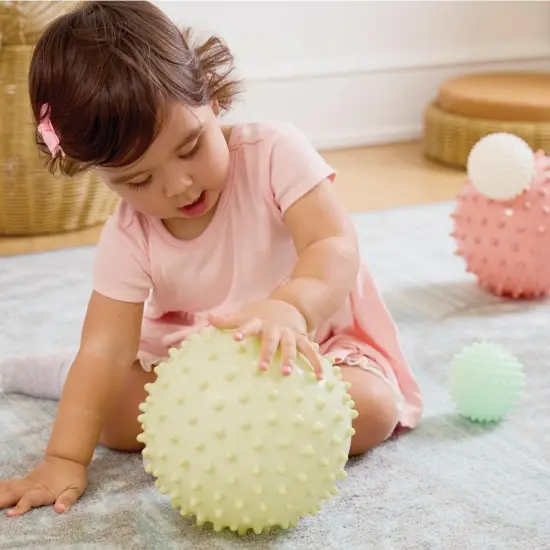 Kaplan Early Learning Company Sensory Balls - Set of 6 {3}