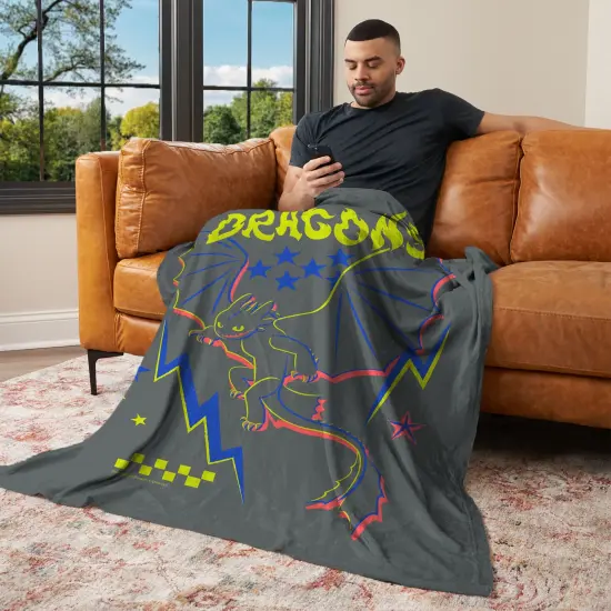 Universal How to Train Your Dragon Silk Touch Throw Blanket Neon Dragon {3}