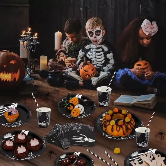 200 Pcs Halloween Disposable Dinnerware Set {4}