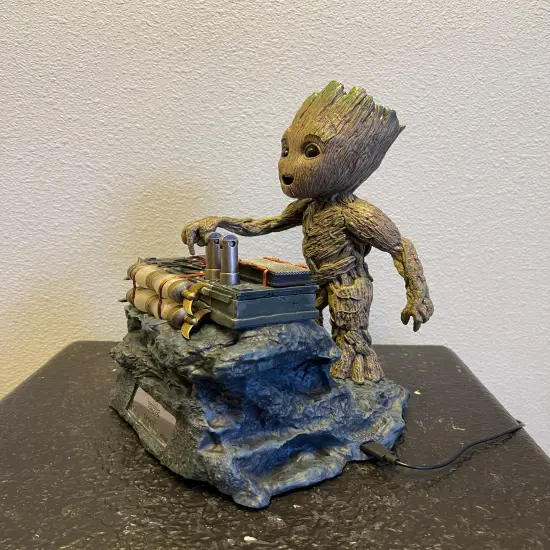 Guardians of the Galaxy Vol. 2 Baby Groot Master Craft Table Top Statue {4}