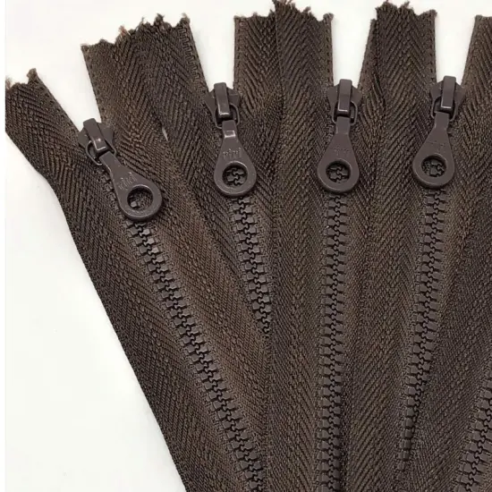 Brown Pocket D4 Plastic Molded 6" or 7" Closed Bottom Non-Separating {3}