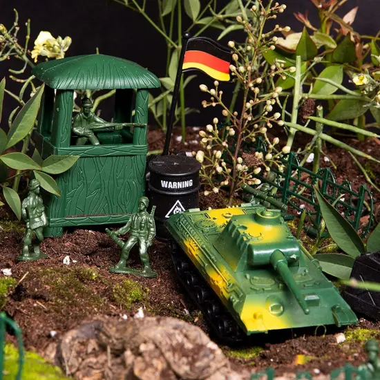 BLUE PANDA 300 Piece Military Toys Plastic Army Men with Tanks, Planes, Flags and Accessories for Boys Ages 8-14 {2}