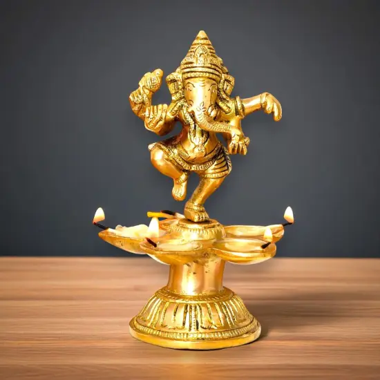 Dancing Ganesha Solid Brass Diya Deepam Vilakku Samai Oil Lamp with Base Home Pooja Room Diwali Decorations Mandir Temple Ganesha Akhand Diya Hindu Puja Religious Deepawali Return Gift {1}