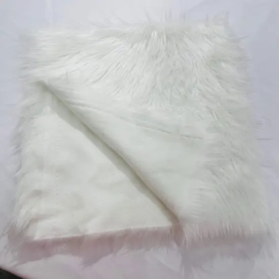 1 Yard Shaggy Faux Fox Fur Soft Vegan Fabric for Crafts, Costumes & Home Decor Projects White {1}