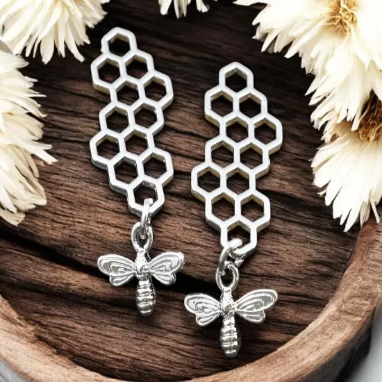 *10* 46x16mm Antique Silver Bee Honeycomb Charms {1}