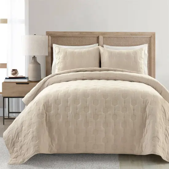 3 Piece Reversible Lightweight Comforter Cotton Quilt Set with Embroidered Honeycomb Design {8}