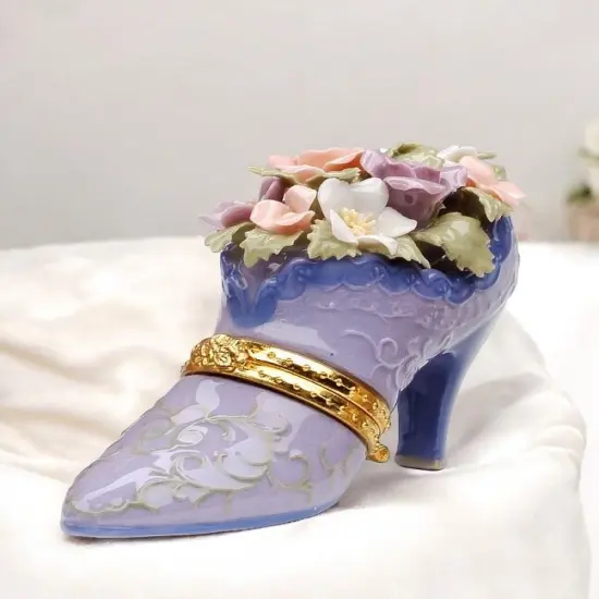 Ceramic Shoe Filled with Flowers Hinge Box, Shoe Lover Gift, Vanity Decor, Gift for Her, Gift for Mom {1}