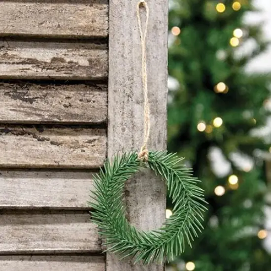 Small Pine Wreath Hanger 4" {2}