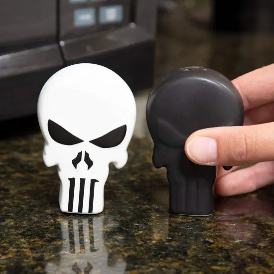Marvel The Punisher Black & White Skull Logo Ceramic Salt & Pepper Shaker Set {4}