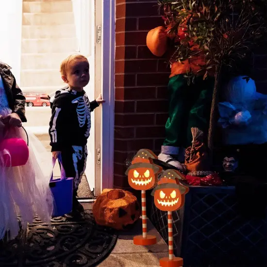 2pcs Standing Lighted Pumpkin Jack-o'-Lantern {3}