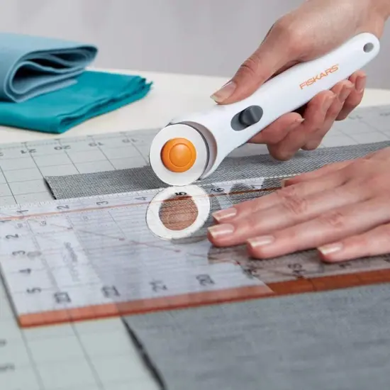 Rotary Cutter Blades 28mm by - Fits 28mm Rotary Cutter Replacement, Sharp and Durable (28MM) {4}