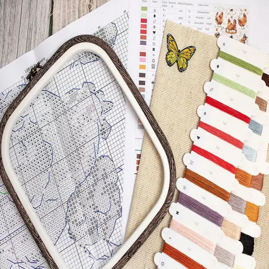 Pied Hens L8819 Counted Cross Stitch Kit {4}