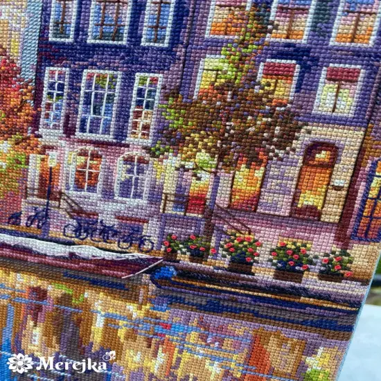 Amsterdam K-232 Counted Cross-Stitch Kit {5}