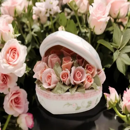 Ceramic Pink Rose Flower Bouquet Heart Box, Gift for Her, Gift for Mom {1}