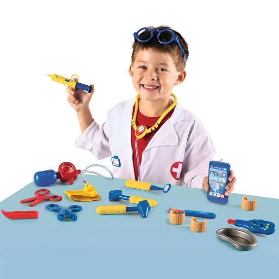 Pretend & Play&reg; Doctor Set, 19 pcs {2}