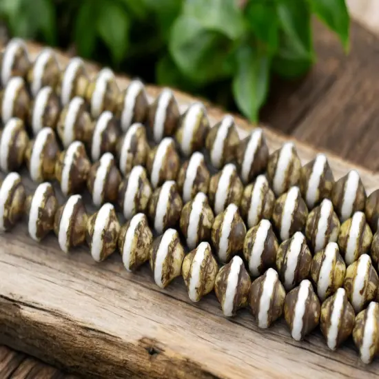 *28* 8x10mm Opaque White Picasso Saturn Beads {5}