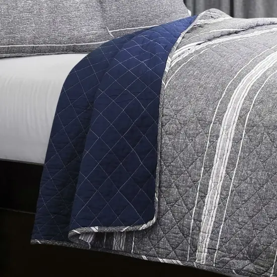Queen Grey Navy Cotton Reversible Quilt Set with Shams {3}