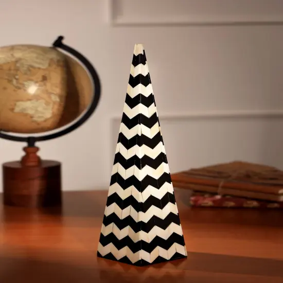Decorative Objects/Zigzag Pattern Black & White Cone Pillar/Tabletop Decorative Item {1}