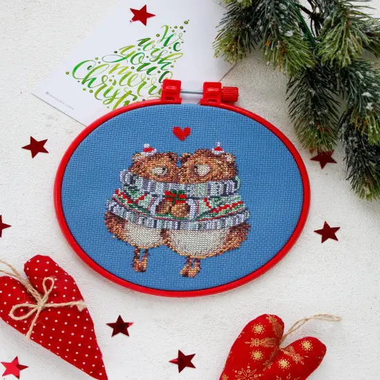 Cross stitch kit Give me a hug {1}