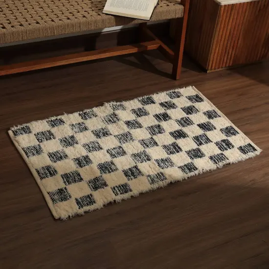 36" x 24" Fringed Cotton-Blend Scatter Rug &ndash; Soft, Durable Accent Mat with Handmade Look Black {3}