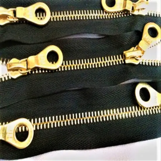 Zipper &ndash; Black 6MM Gold Plated Two-Way Separating 27.5" for Jackets {6}