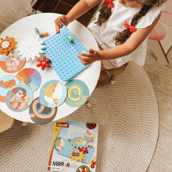 Quercetti: Mirrorello - Gear Assembly Game Toy, Turn The Crank, Double-Sided Discs, Mirror Illustrations, Explore Patterns, STEM Building Toy, Kids 4+ {6}