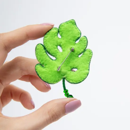 Beadwork kit for creating brooch Crystal Art Monstera BP-345C {3}