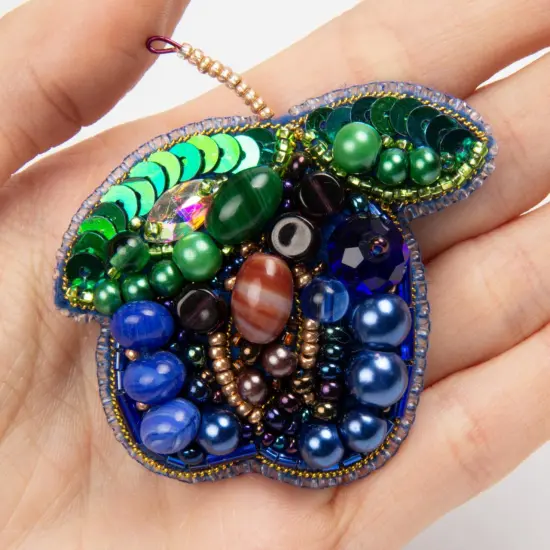 BP-277C Beadwork kit for creating brooch Crystal Art "Plum" {2}