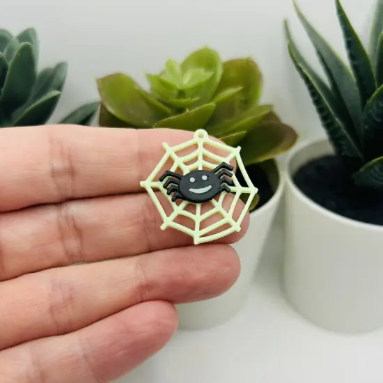 Glow Web Charms with Spider, 28x29m {4}
