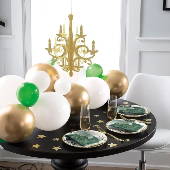 Modern Christmas Balloon Table Runner Kit w/ Confetti {3}