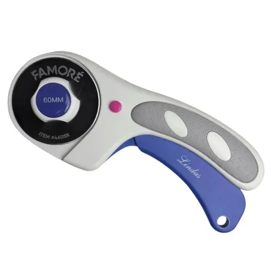 Linda's 60mm Ergonomic Rotary Cutter {3}