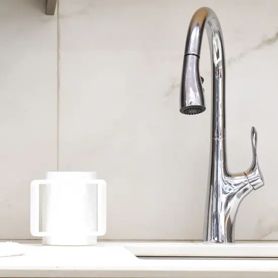 Lucite Wash Cup White With White Handle {3}