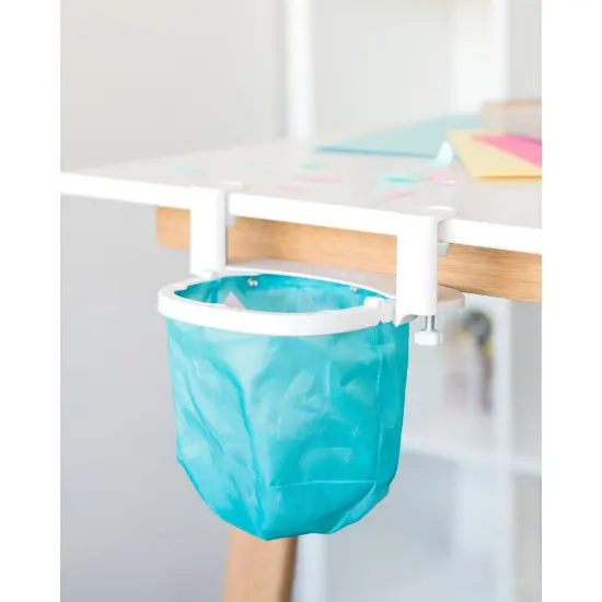 We R Desktop Dustbin {6}