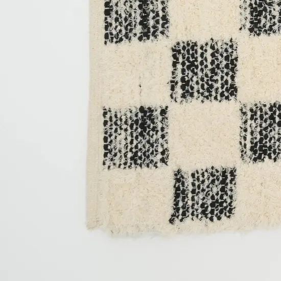 36" x 24" Fringed Cotton-Blend Scatter Rug &ndash; Soft, Durable Accent Mat with Handmade Look Black {5}