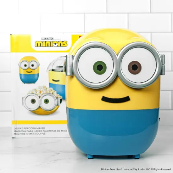 Uncanny Brands Minions Deluxe Popcorn Maker {3}