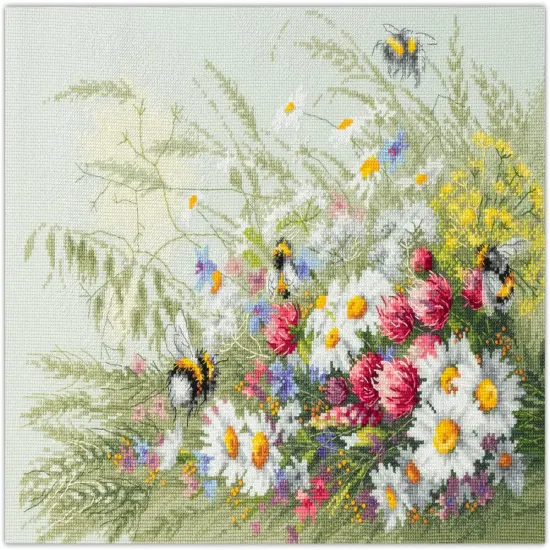 Daisies and Clover 510-225 Counted Cross-Stitch Kit {1}