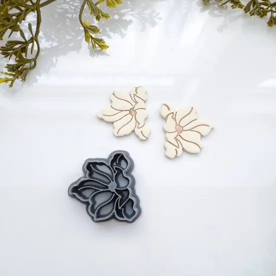 POPPY HALF FLOWER | ENCHANTED | CLAY CUTTERS {1}