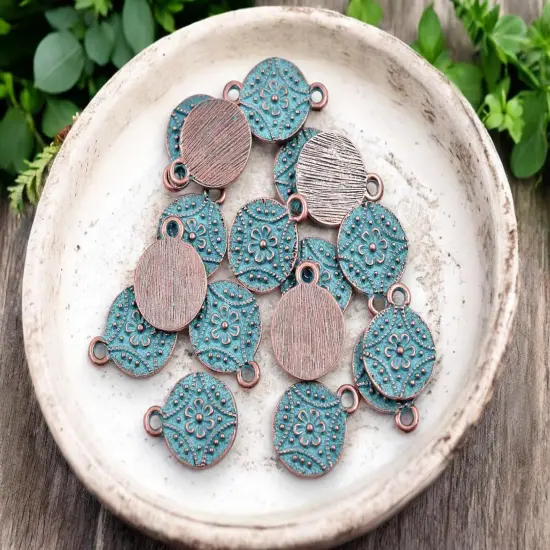*20* 13mm Copper Patina Floral Medallion Charms {1}