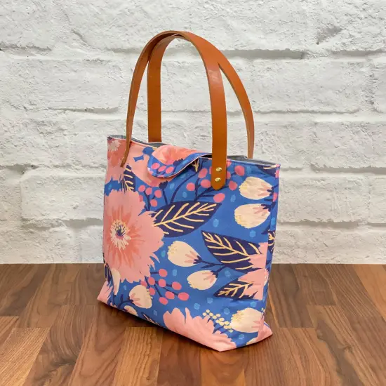 Crosscut Sewing Co.&reg; Lincoln Tote Sewing Kit - Beginner Sewing Project Kit Dahlia blue {5}