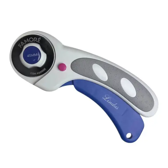 Linda's 45mm Ergonomic Rotary Cutter {3}