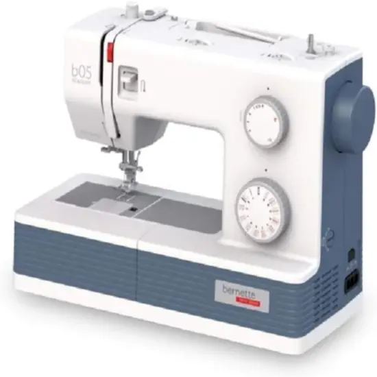 Bernette 05 Academy Sewing Machine {4}