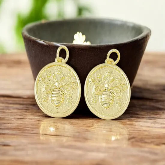 *5* 19x17mm Plated Brass Bee Charms - Choose Your Color Gold (2100) {5}