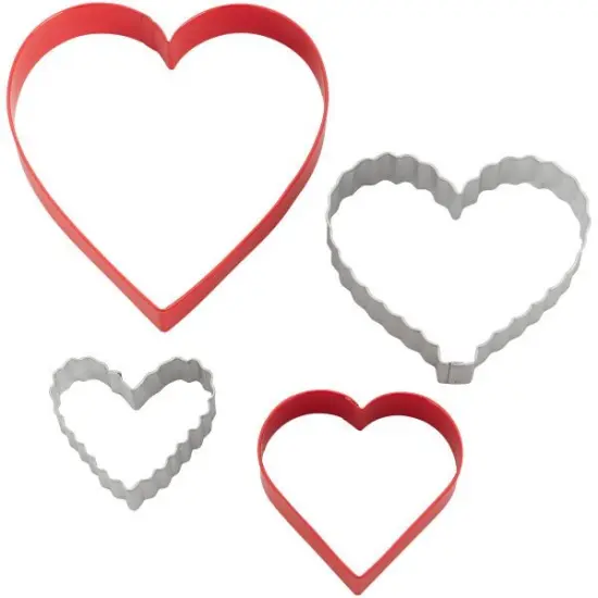 Wilton Nesting Heart-Shaped Cookie Cutters 4-Piece Set Ruffled {3}