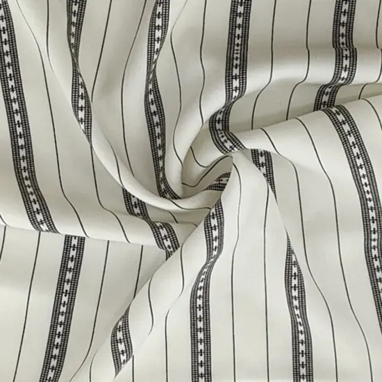 1 Yard Rayon Poplin Ivory & Black Soft 54/55" Width Apparel Fabric {1}