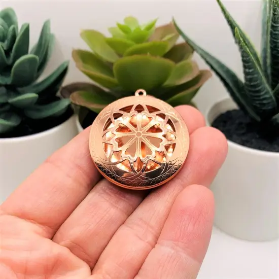 Rose Gold Celtic Aromatherapy Essential Oil Diffuser Lockets, 32x32mm {2}